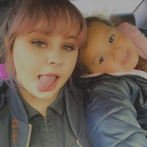 Meet your Posher, Casey